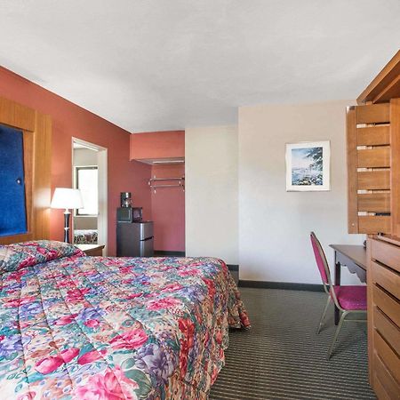 Budget Inn/ Natick Exterior foto